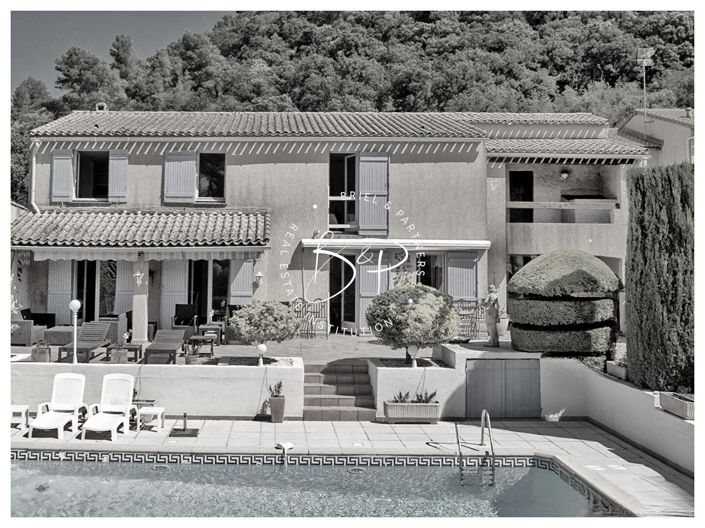 Image No.1-4 Bed House for sale