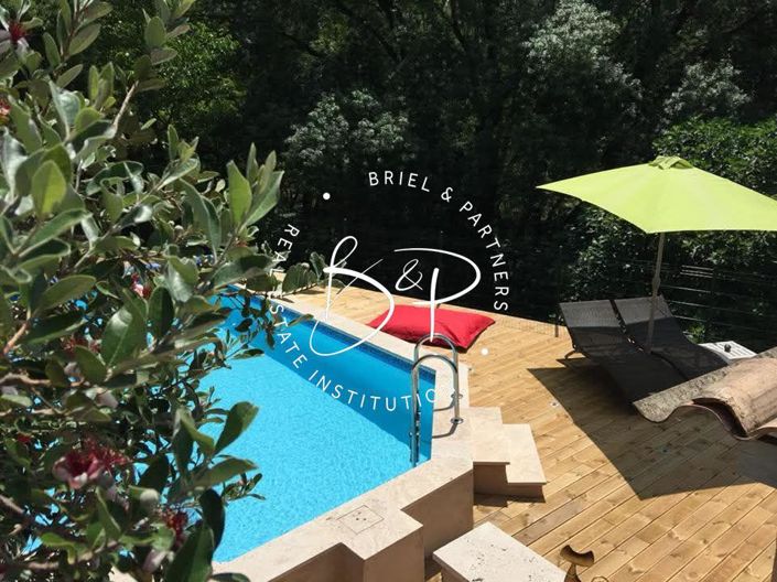 Image No.12-7 Bed House for sale