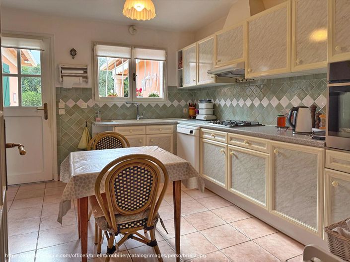 Image No.5-3 Bed House for sale