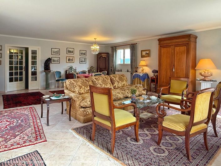 Image No.6-3 Bed House for sale