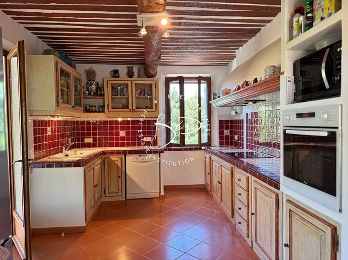 Image No.8-4 Bed House for sale