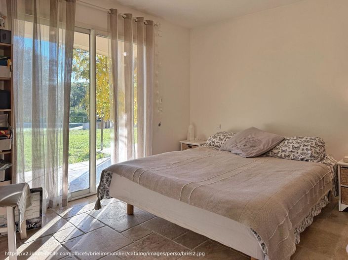 Image No.15-5 Bed House for sale