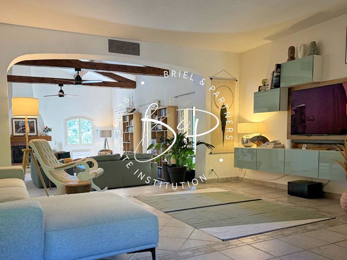 Image No.7-4 Bed House for sale