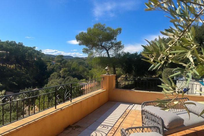 Image No.18-4 Bed House for sale