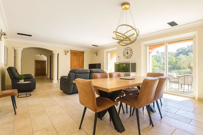 Image No.4-4 Bed House for sale