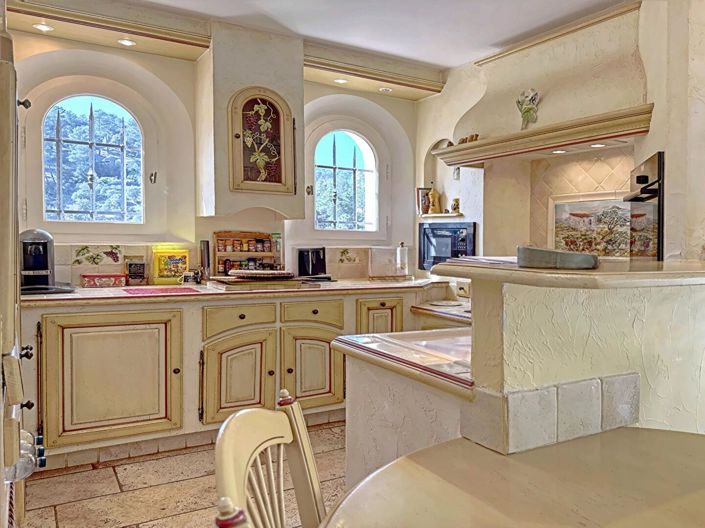 Image No.6-4 Bed House for sale