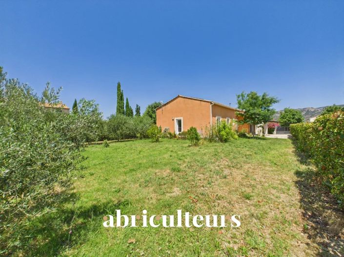 Image No.1-4 Bed House for sale