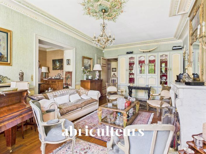 Image No.11-4 Bed Apartment for sale