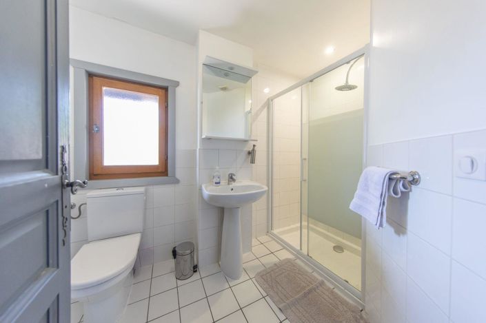 Image No.7-9 Bed House for sale