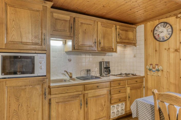 Image No.10-6 Bed House for sale