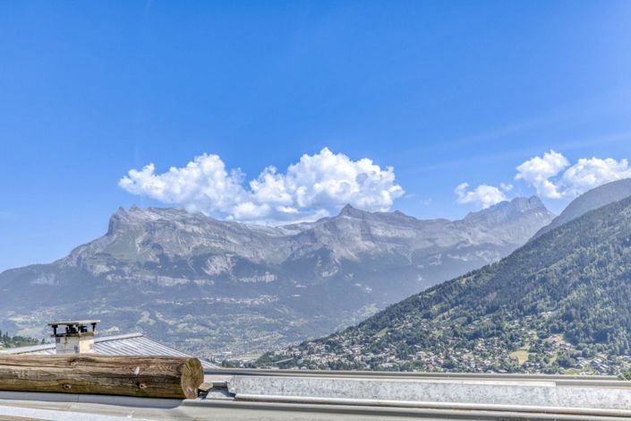 Image No.3-6 Bed House for sale