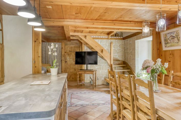 Image No.5-6 Bed House for sale