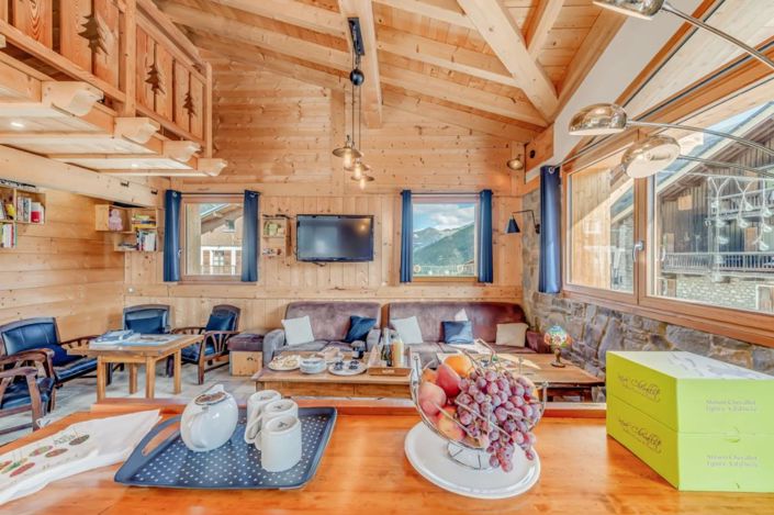 Image No.2-5 Bed House for sale