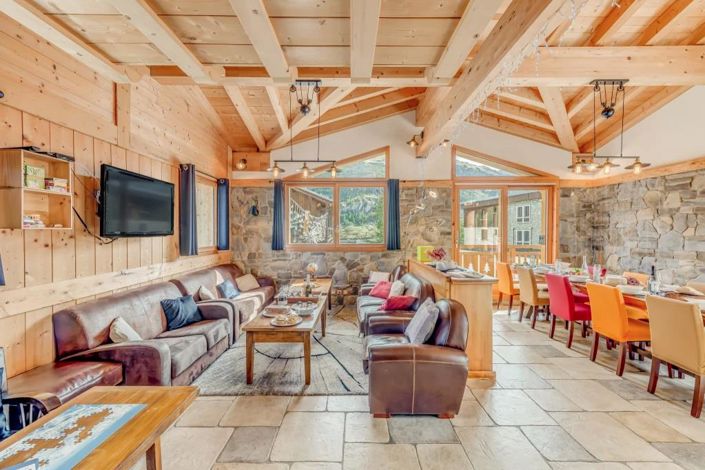 Image No.3-5 Bed House for sale