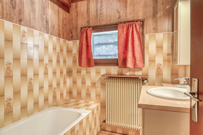 Image No.11-6 Bed House for sale