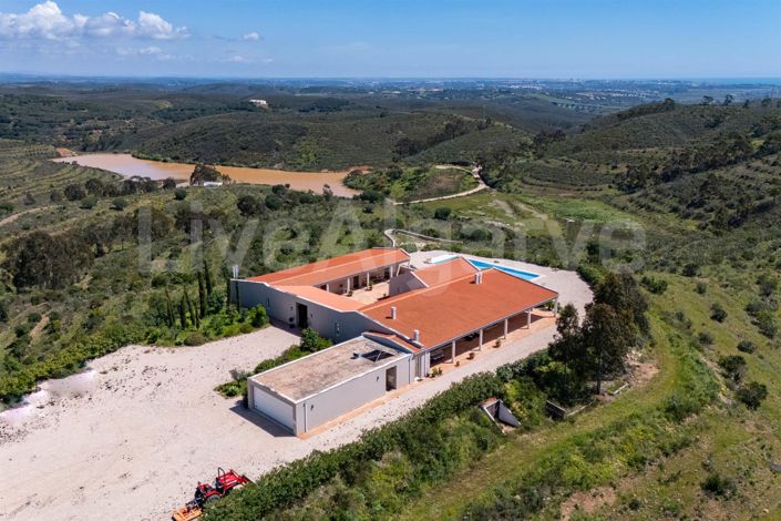 Image No.3-5 Bed House for sale