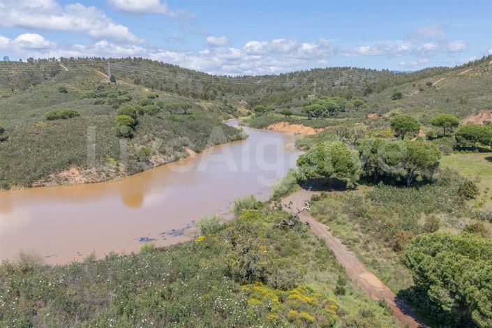 Image No.56-5 Bed House for sale