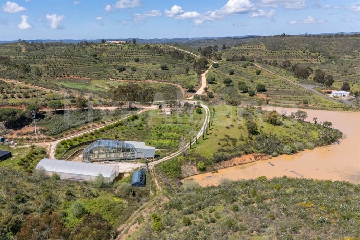 Image No.8-5 Bed House for sale