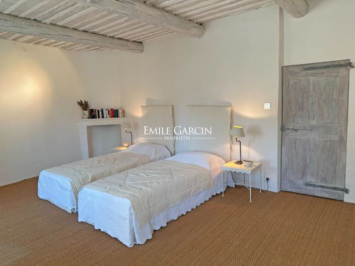 Image No.9-8 Bed House for sale