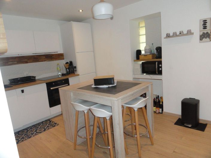 Image No.3-3 Bed House for sale