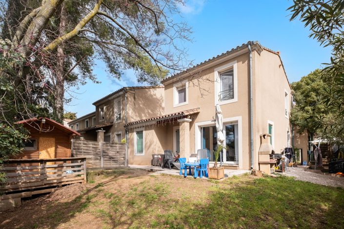 Image No.1-4 Bed House for sale