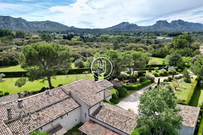 Image No.2-5 Bed House for sale