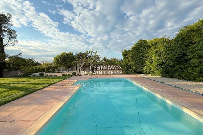 Image No.14-4 Bed House for sale