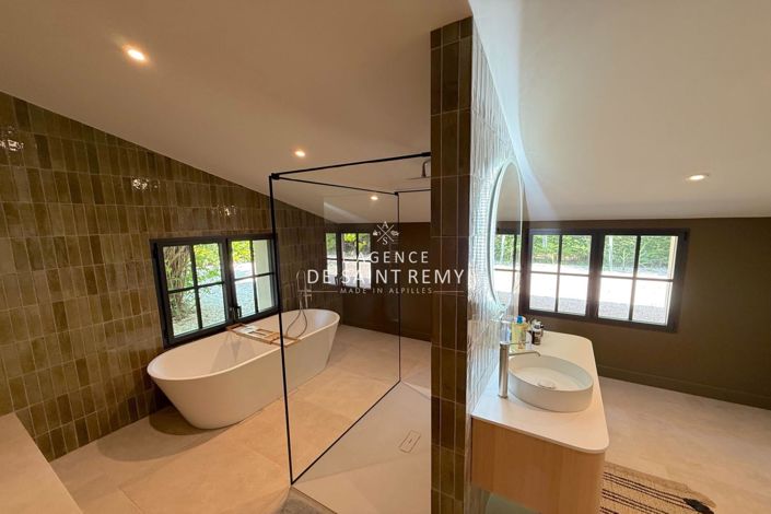 Image No.8-4 Bed House for sale