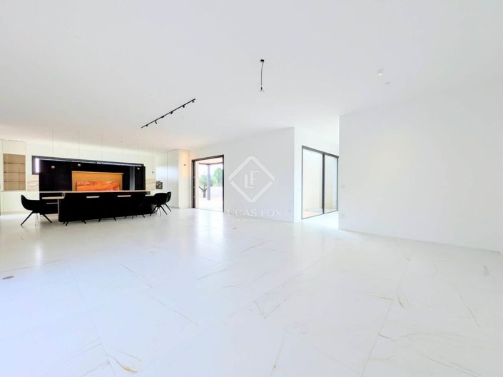 Image No.4-3 Bed House for sale