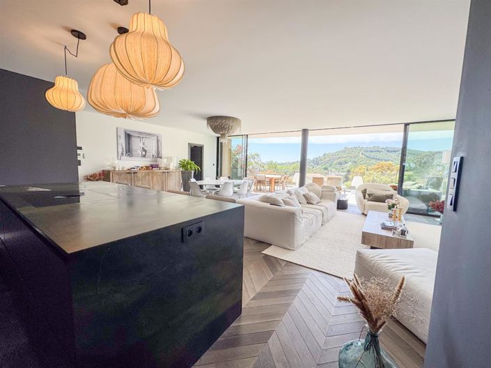 Image No.3-4 Bed House for sale