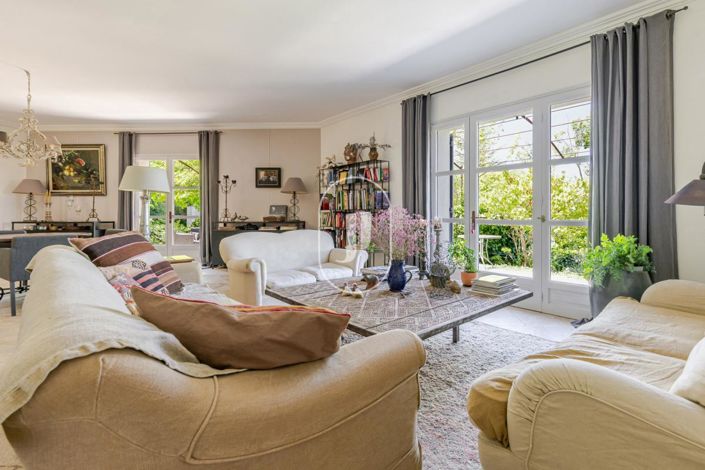 Image No.16-4 Bed House for sale