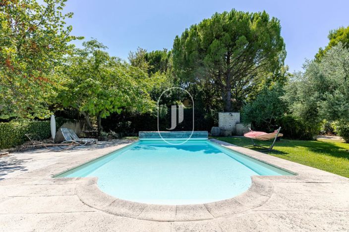 Image No.2-4 Bed House for sale