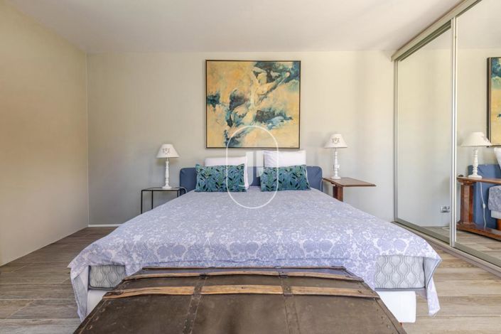 Image No.9-4 Bed House for sale