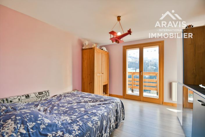 Image No.8-3 Bed House for sale