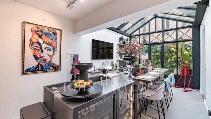 Image No.10-3 Bed House for sale