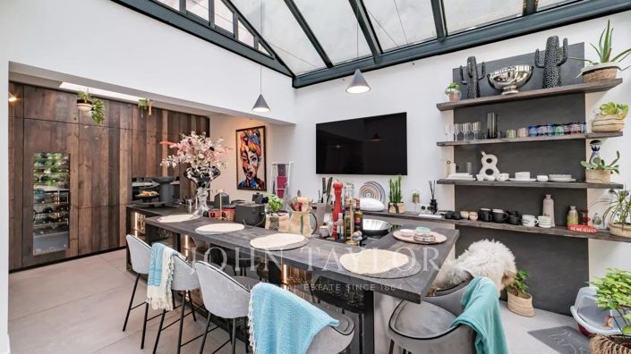 Image No.11-3 Bed House for sale