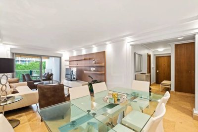 1 - Cannes, Apartment