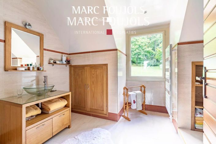 Image No.12-4 Bed House for sale