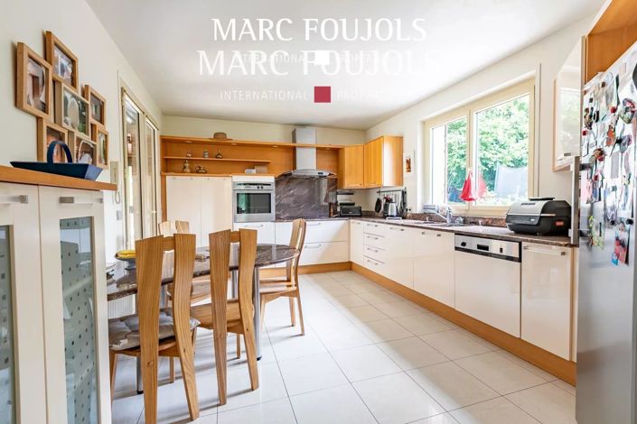 Image No.9-4 Bed House for sale