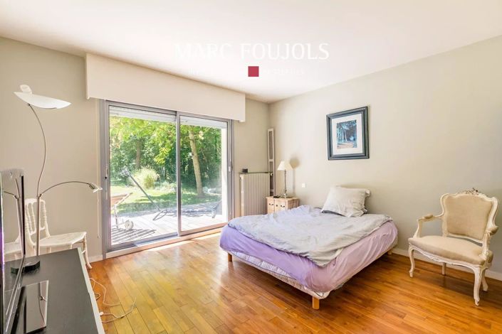 Image No.19-6 Bed House for sale