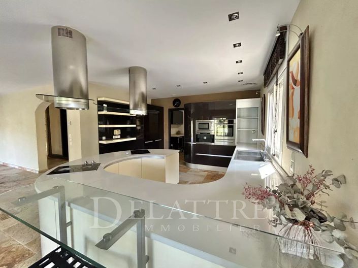 Image No.4-5 Bed House for sale