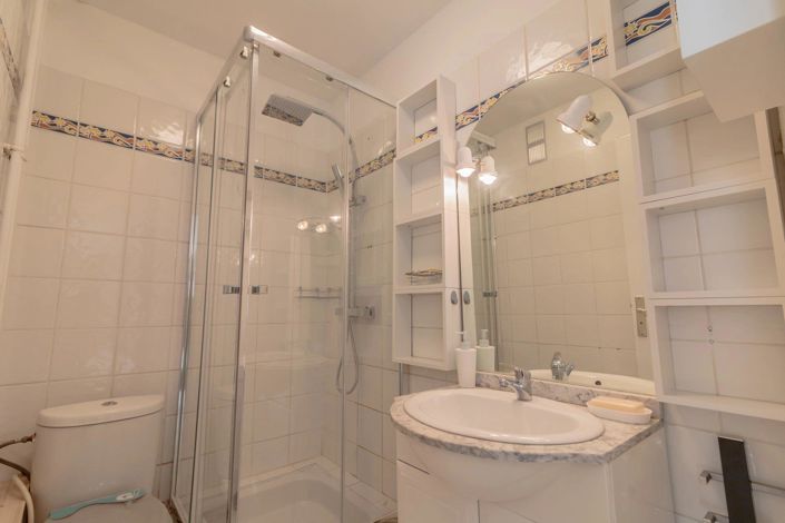 Image No.5-Apartment for sale