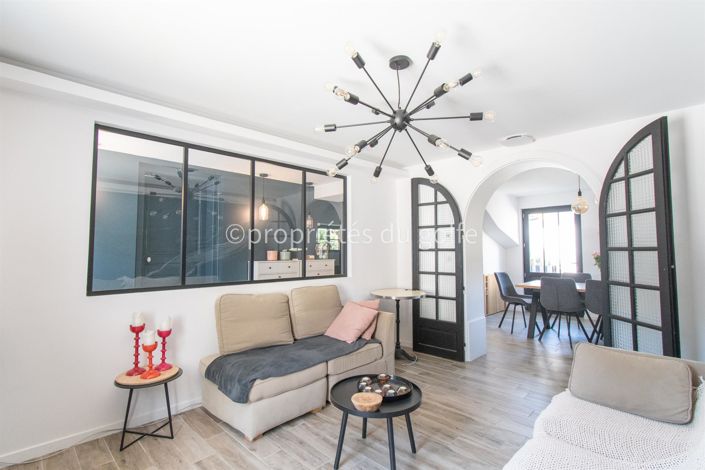 Image No.7-6 Bed House for sale