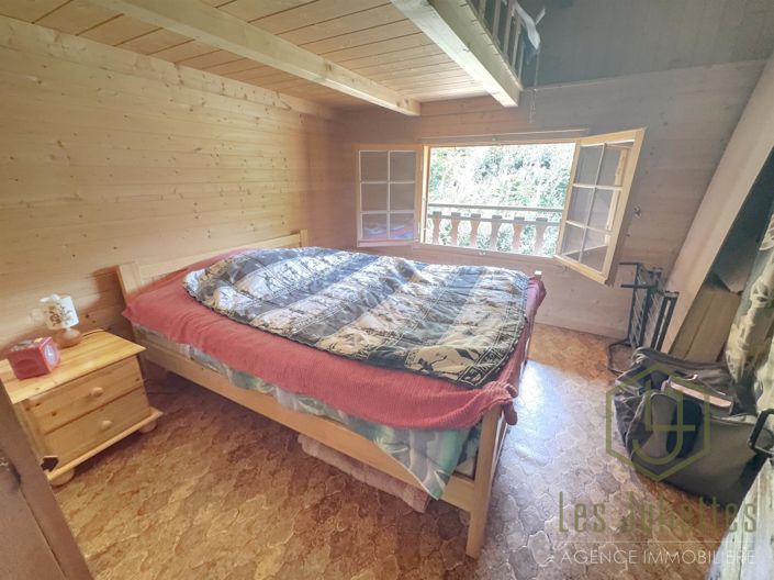 Image No.5-2 Bed House for sale