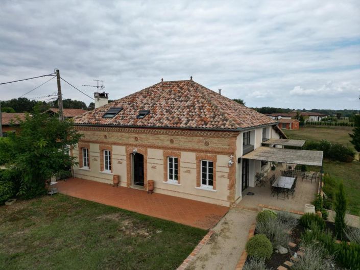Image No.1-3 Bed House for sale