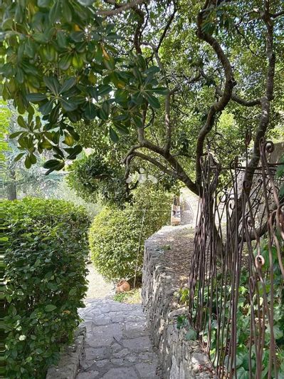 Image No.18-4 Bed House for sale