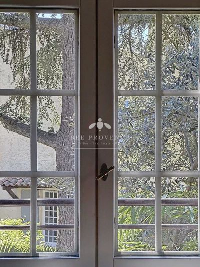 Image No.20-4 Bed House for sale