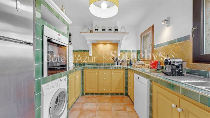 Image No.12-4 Bed House for sale