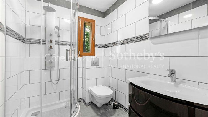 Image No.17-4 Bed House for sale