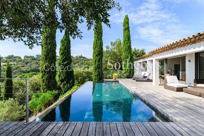 Image No.13-7 Bed Property for sale